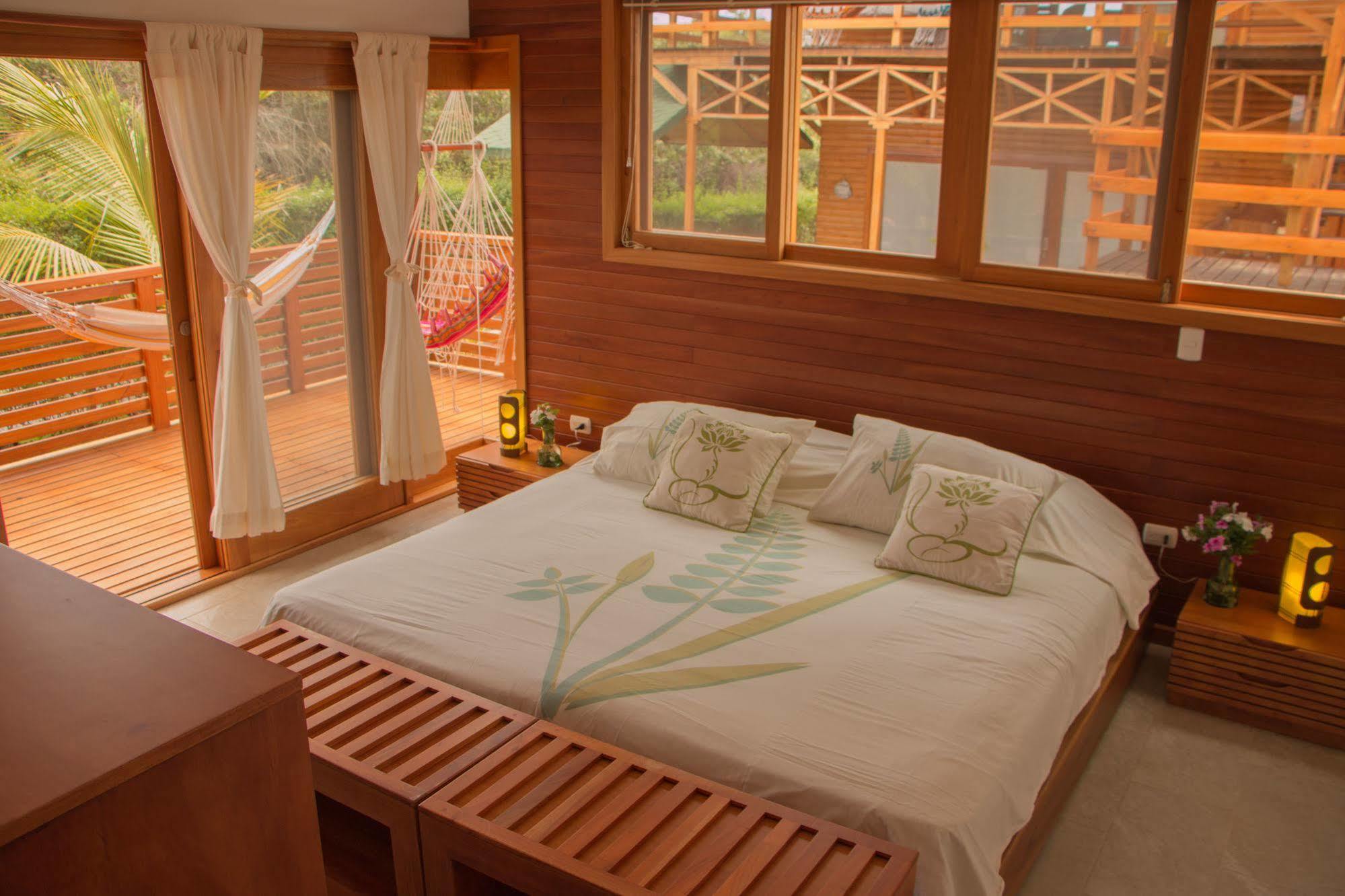 Chez Manany Galapagos Ecolodge Puerto Villamil Exteriör bild